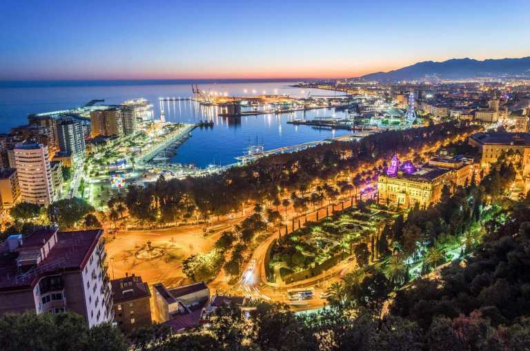 Spain - Centro - MÁLAGA DYNAMIC TRIP: Authentic Paella Experience • Hike with scenic views • Pádel class • Beach Picnic (Private Rooms)🌄🥘🏸 - 2