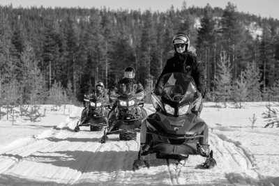 Finnland - Arctic Circle Snowmobile park - Explore snowy Finland before Christmas - Northern Lights, Santa Claus Village and Snowmobile Adventure - 1