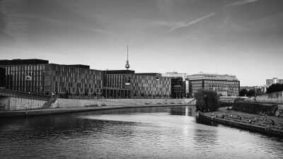 Germany - Tagestrip Berlin Money - Remote Investieren - Das Finanzevent auf der Spree - JoinMyTrip