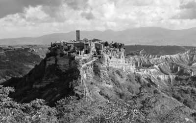 Italy - Civita di Bagnoregio - Exclusive Self-Care days: Yoga, Borghi & Terme Retreat (Orvieto/Tuscia)