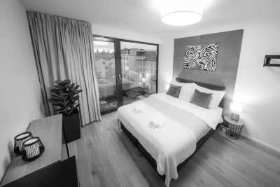 Czechia - Prague - 👨🏽‍💻𝗣𝗿𝗮𝗴𝘂𝗲 𝗣𝘂𝗹𝘀𝗲: ᴀ ᴄᴏ-ᴡᴏʀᴋɪɴɢ ᴛʀɪᴘ 👩🏻‍💻 - 3