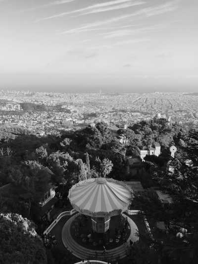 Spanien - Barcelona - 🇪🇸 Barcelona Bonanza: The Spanish Fiesta Adventure! (*Females ONLY 👯💕) - 1