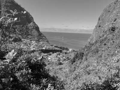 Portugal - Penha de Águia - Modern, Spacious & Beautiful Coliving Villa in prime location - Funchal, Madeira | Adventure, Nature and Fun on the Dream Island of Madeira 🌴 (Large Private Double Room with Queen Size Beds) - 2