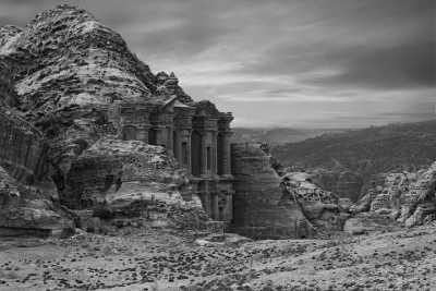 Jordanien - Wadi Musa - JORDAN in 10 days: Hike in Dana and Wadi Mujib Reserve, Discover UNESCO Site Petra, Dead Sea, Sleep in Traditional Bedouin Tent and Stay in a Cave Under the Open Desert Sky (October 2023) - 1