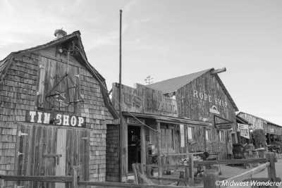 United States - Fort Hays Chuckwagon Supper & Show - Explore Black Hills, South Dakota: Hiking, Wildlife, History & Scenic Trails! - 2