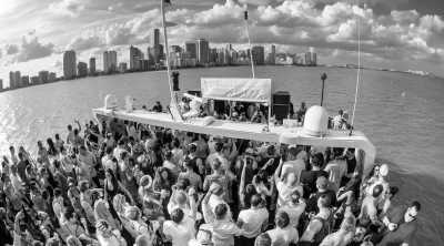 United States - MIAMI BOAT PARTY - Exploring the pure Lifestyle in Miami during Spring Break Season 🇺🇸🏝🏎🛥👙🩳 - 2