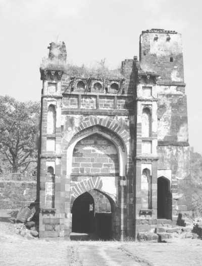 Indien - Devgiri Fort - Explore Historical India - Caves and Forts of Maharashtra with a Local - 5