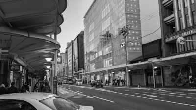 Japan - Kawaramachi-Dori Street - Discover Japan! Anime & gaming culture plus sightseeing of Osaka, Kyoto, Shiga 👾 - 2