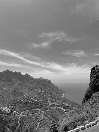 Spain - Chinyero Volcano - Carnaval & More 🥁🌴  Let's enjoy Tenerife's nature, mountains and beaches during the day, and party at the biggest Carnaval of Europe on various evenings 💃🏽 - 4