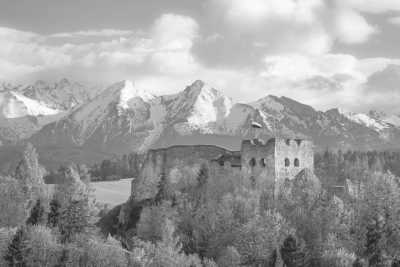 Poland - Czorsztyn Castle - Discover the Beauty of Southern Poland: Budget-Friendly Experience - Krakow, Wieliczka Salt Mines, Tatras, and More! - 1