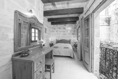 Malta - Rabat - Experience Malta's Culture and Underground Music Scene with a Local - Beach Hopping, Culture and History, Live Music, and Nature - 4