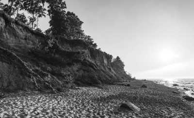 Deutschland - Rostock - Baltic Shores: White beaches, dramatic cliffs, lonely lighthouses & fairytale castle (3 Days) - 2