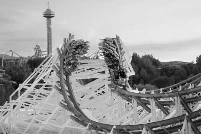 United States - Six Flags Magic Mountain - US 🇺🇲 California Theme Park 🎢 Road Trip! 🚘 - 1