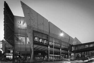 Australia - Wollongong Central - Immerse in Wollongong's Laid-Back Lifestyle and Stunning Scenery in Australia