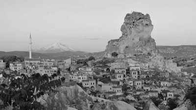 Türkei - Ortahisar Castle - Travel through Cappadocia, Turkey - the fairytale city with a local 🇹🇷, Food, Nature,Culture & More-Shared Bed