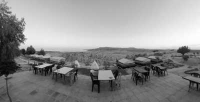 Jordanien - Dana Biosphere Reserve - JORDAN in 10 days: Hike in Dana and Wadi Mujib Reserve, Discover UNESCO Site Petra, Dead Sea, Sleep in Traditional Bedouin Tent and Stay in a Cave Under the Open Desert Sky (October 2023) - 3