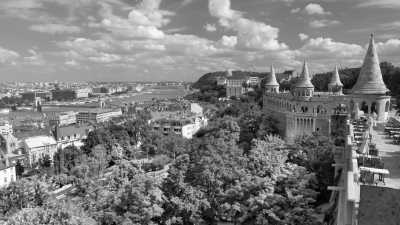 Ungarn - Budapest National Park Exploration X World-Famous Party Series at the Largest Thermal Bath of Budapest - JoinMyTrip