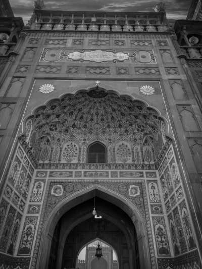 Pakistan - Luxus Grand Hotel - Nature, and Historical Places Trip in Pakistan - 10