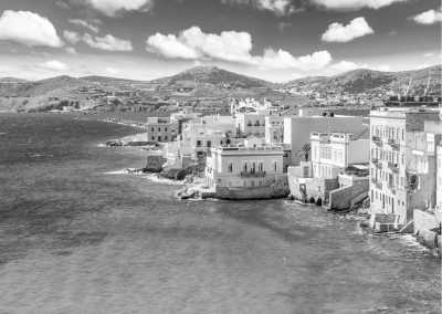 Griechenland - Syros - Catamaran Sailing to the Cyclades: Explore Greece's Stunning Islands