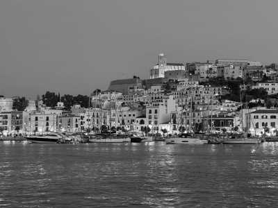 Spain - Ibiza-Stadt - Urlaub auf Ibiza - in einem süßen Bungalow (EINZELZIMMER) direkt am Meer! - 3