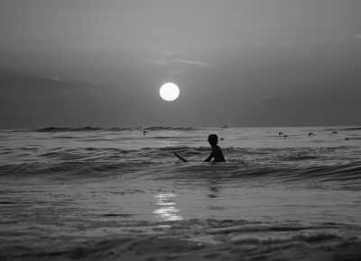 Griechenland - Icaria - Icaria the Greek Island of Longevity, No Stress, Surf, Good Food and Music