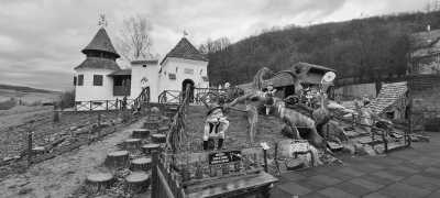 Romania - Mini Transilvania Park - Transylvanian Expedition Chapter One: Step into The Legends of Transylvania - 1