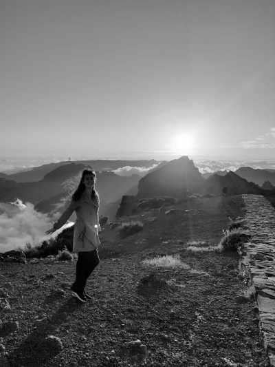 Portugal - Pico do Arieiro - Modern, Spacious & Beautiful Coliving Villa in prime location - Funchal, Madeira | Adventure, Nature and Fun on the Dream Island of Madeira 🌴 (Large Private Double Room with Queen Size Beds) - 4