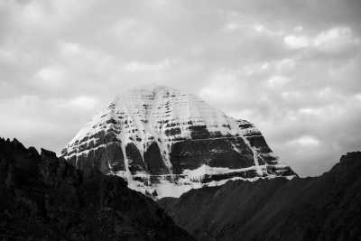 Asien - Kangrinboqe Peak - Sacred Mt. Kailash Expedition: Immerse in the Saga Dawa Festival Experience