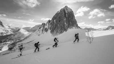 Nordeuropa - Tromsø - 2024 Tromsø Winter Expedition: Ice Floating in the Arctic 🧊 Whale Spotting 🐋 Reindeers 🦌🛷 Northern Lights 🌌✨ Fjord Roadtrips 🚗 🏔️ - 1