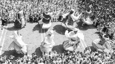 Spain - Pamplona - Viva San Fermin! Experience the Thrill!