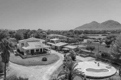 Spain - Alcúdia - Nature Retreat in Mallorca: Luxury Villa with Pool, Garden, near Beach and Magical Places - 2