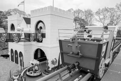 United Kingdom - Paultons Park Home of Peppa Pig World - Theme Park Halloween 🎃 Tour UK