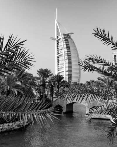 United Arab Emirates - Souk Madinat Jumeirah - Girls trip to Dubai: Luxury Skyscrapers, Safari Thrills, Beachfront Bliss, Aquatic Adventures, Pool Vibes, and More!🌞