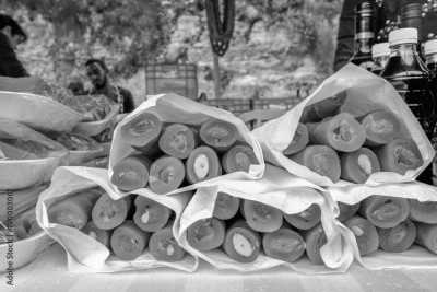 Zypern - Omodos Square - 𝐂𝐨-𝐰𝐨𝐫𝐤𝐢𝐧𝐠 𝐓𝐫𝐢𝐩 𝐢𝐧 𝐂𝐲𝐩𝐫𝐮𝐬: 𝐄𝐱𝐭𝐞𝐧𝐝 𝐘𝐨𝐮𝐫 𝐒𝐮𝐦𝐦𝐞𝐫! - 5