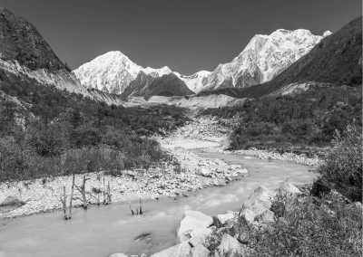 Nepal - Bimthang - Manaslu Trek in Nepal: Embark on a Himalayan Adventure to the Majestic Manaslu Region