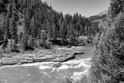 Argentinien - Mendoza River Expeditions - Argentina's Heart: Spanish & Wine in Mendoza, Explore Vineyards, Parks, and Hot Springs!