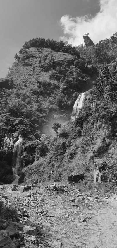 Nepal - Num - Makalu Base Camp Trek: Journey to the Fifth Highest Peak