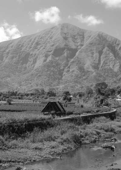 South-eastern Asia - Sembalun - LOMBOK: Rinjani Volcano Crater Tracking + Gili Trawangan snorkelling adventure.