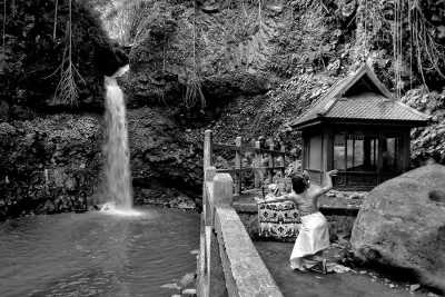 Indonesien - Curug Dago - Travel Thought Indonesia Bandung City