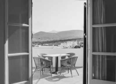 Greece - Perseas Apartments - Paros, Greece: A Hot Summer Getaway for Adventurous Beachgoers