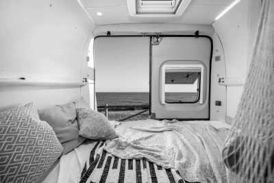 Europa - Metropolitan City of Milan - ONLY GIRLS VANILFE TRIP in SOUTH of FRANCE: Visiting Cities, Art, Culture, Exploring Landscapes & Wild Horses - 1