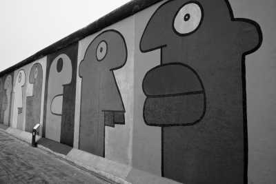 Deutschland - Berlin Wall - Getting Around in Berlin, Germany Like a Local