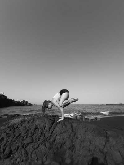 Spanien - Buenavista del Norte - Island Yoga Retreat 🧘🏽‍♀️  Moon Rituals, Water Cleansing, Journaling, Nature Walks and New Years Manifestations. ✨ Women only 🫶🏽 - 1