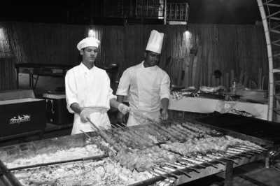 United Arab Emirates - Lahbab Desert Safari - Holiday in Dubai: Experience the Best of Luxury and Culture! From Skyscraper Accommodation to Driving Super Sports Cars - 4