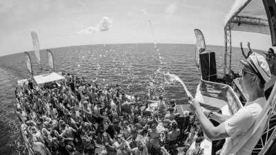 Kroatien - Novalja Boat Party - Zrce Booze Cruise - Big Beach Spring Break! 🥳☀️🍾🛳🏖 Zrce Beach, Croatia 🇭🇷 (UPDATE: ICH KANN DIE HIN UND RÜCKFAHRT NUR FÜR 4 PERSONEN ANBIETEN!) - 1