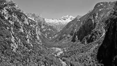 Italy - Lago di Mezzola - Como Lake Winter trip: Scenic Villages and Hikes!