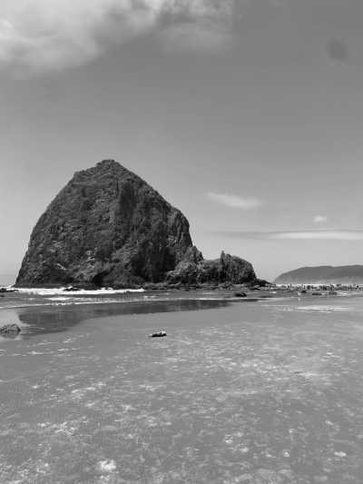 Vereinigte Staaten - Cannon Beach - Explore the Pacific Coast in 5 Days – Beaches, Redwoods & Coastal Towns - 1