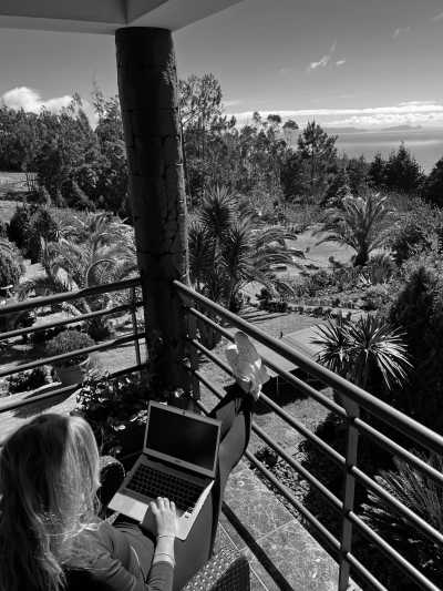 Portugal - Madeira Islands - Shared (same gender) Room: 2,3 or 4 Wochen CoLiving & CoWorking im Paradies Madeira: Workspace mit Highspeed Internet - 3