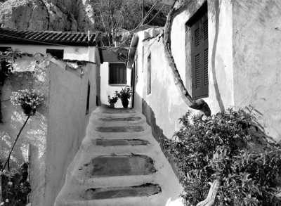 Griechenland - Aegina - Athens with a local! Explore Neighbourhoods, Traditional Musical Fiestas, History and Food! - 4