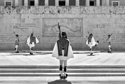 Greece - Syntagma Square - A Weekend in Athens - Explore the capital of Greece 🇬🇷 And see the famous Acropolis!